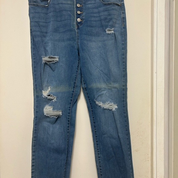 No Boundaries High Rise Blue Distressed Jeans - Picture 1 of 2